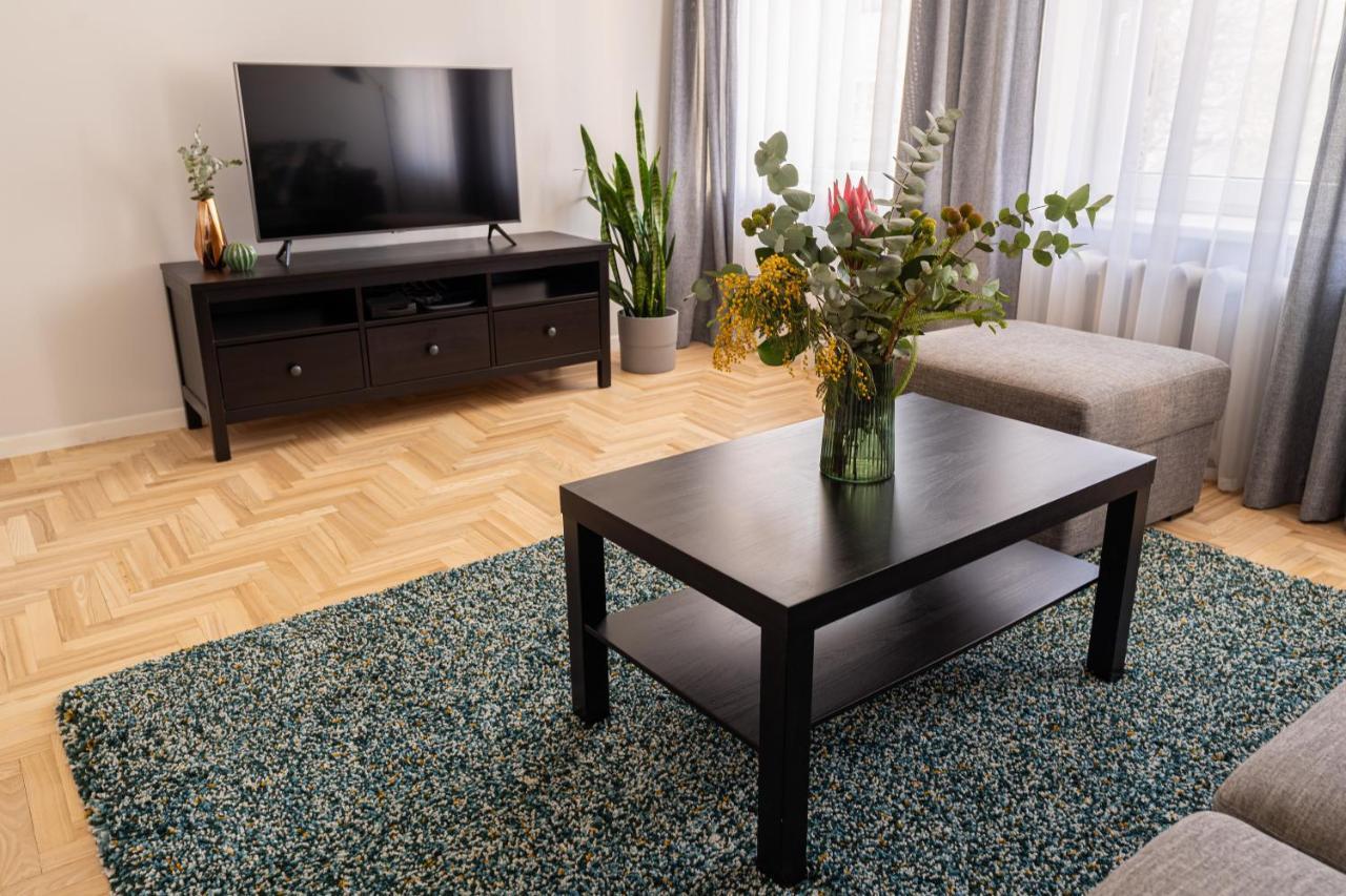 Lovely Apartment In The City Center Kaunas Luaran gambar